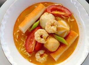 Foto resep Tom Yum Seafood (With Noodle)
