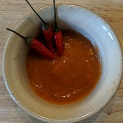 A picture of Tom's Tangy Hot Sauce.