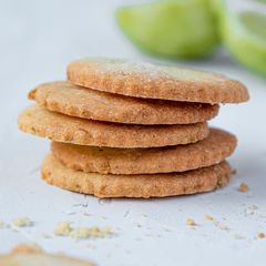 A picture of Lime biscuits.