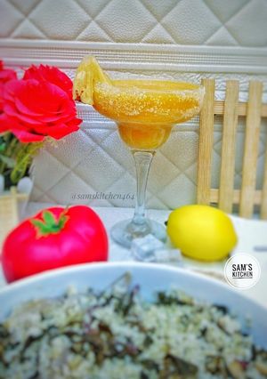 Mango pineapple smoothie ainihin hoton girkin