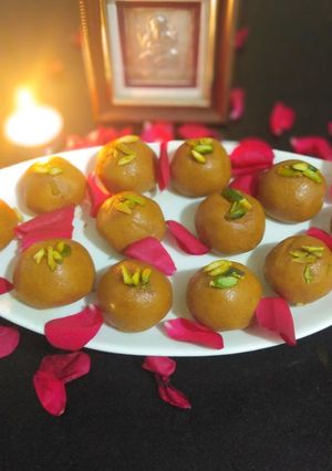 বেসনের লাড্ডু রেসিপির প্রধান ছবি