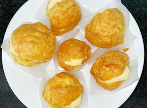 Hình của món Bánh su kem bằng nồi chiên không dầu.