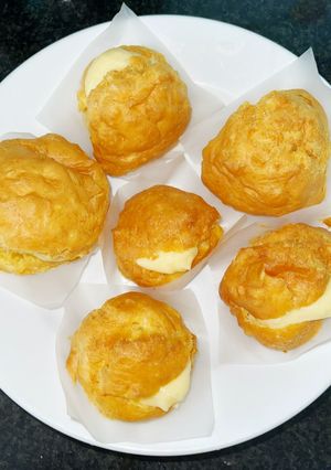 Hình của món Bánh su kem bằng nồi chiên không dầu.