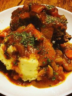 A picture of Braised Beef Ribs.