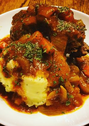 A picture of Braised Beef Ribs.