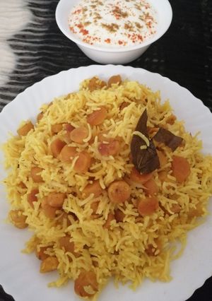 A picture of Rajasthani gatta pulav.