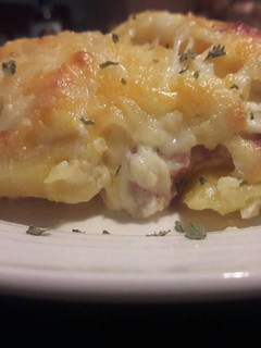 Una foto de Lasagna de papa con jamon, queso y pancetta