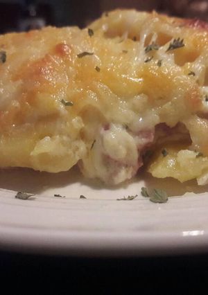 Una foto de Lasagna de papa con jamon, queso y pancetta