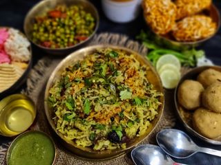 हरी उड़द दाल की खिचड़ी (green urad dal khichdi recipe in Hindi)