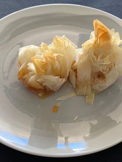 Una foto de Saquitos de Brie y Chutney de mango