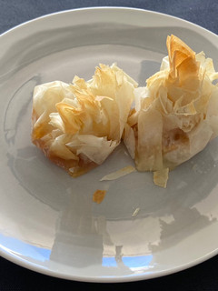 Una foto de Saquitos de Brie y Chutney de mango