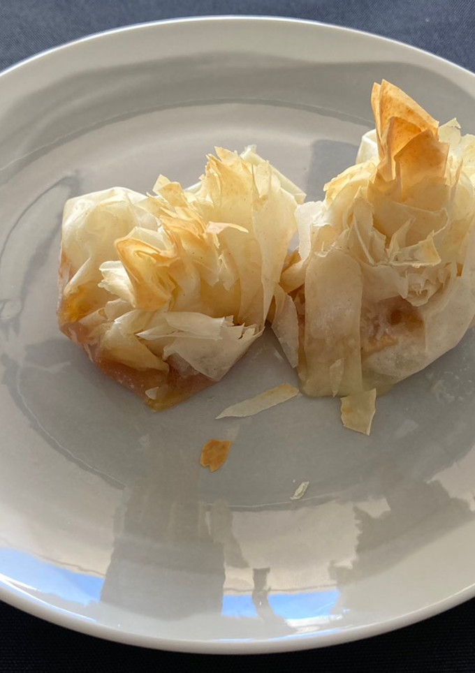 Una foto de Saquitos de Brie y Chutney de mango