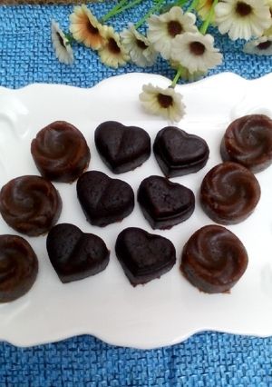 عکسی از دستور حلوا خرما قالبی