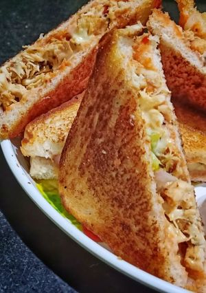চিকেন স্যান্ডউইচ (Chicken sandwich recipe in Bengali) রেসিপির প্রধান ছবি