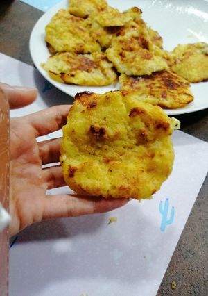 Una foto de Patatas al horno con cebolla y atún