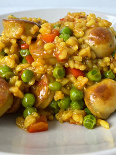Una foto de Arroz con salchichas