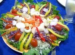 Una foto de ensalada dixi