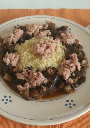 Foto di Cous cous con melanzane e tonno
