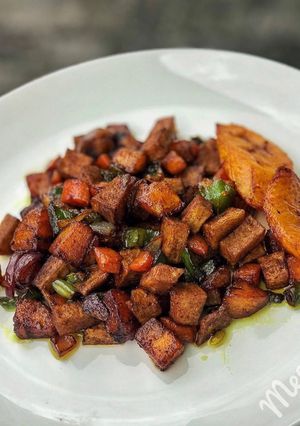 A picture of Yam and plantain stir fry.
