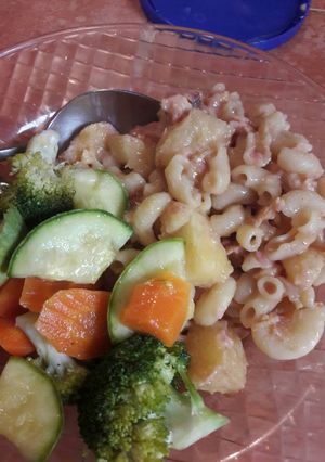 Una foto de Pasta hawaiiana