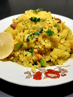 A picture of Aloo Poha.