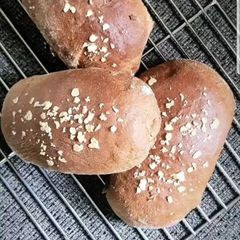 A picture of Outback Steakhouse-style Molasses Brown bread.