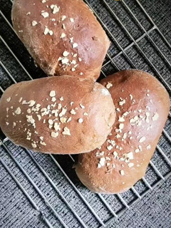 A picture of Outback Steakhouse-style Molasses Brown bread.