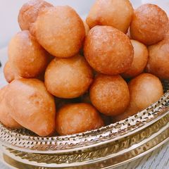 A picture of Coconut puff puff.