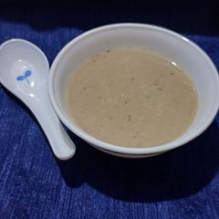 A picture of Walnut mushroom soup.