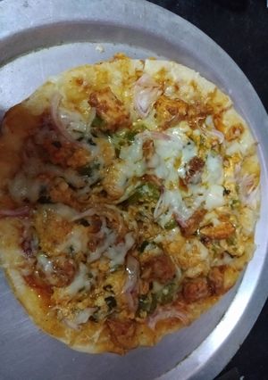 A picture of #GA#paneer pizza.