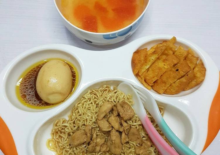 Mie pangsit keriting