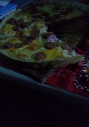 Una foto de Tarta rápida y fácil de salchichas. jamón y queso
