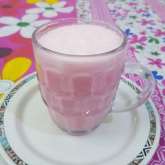 A picture of Rooh afza/Ice cream shake.