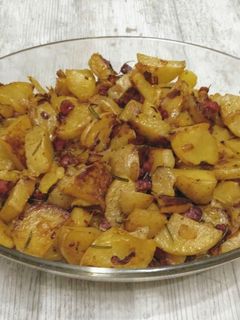 Una foto de Patatas campesinas al romero