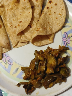 बैंगन की चटपटी सब्जी (Baingan ki chatpati sabzi recipe in hindi) रेसिपी मुख्य फोटो