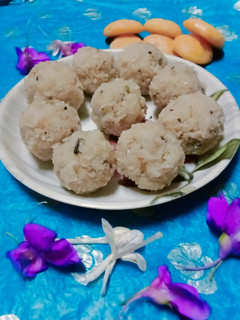 চিনির নারকেল নাড়ু (chini narkel naru recipe in Bengali) রেসিপির প্রধান ছবি