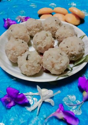 চিনির নারকেল নাড়ু (chini narkel naru recipe in Bengali) রেসিপির প্রধান ছবি