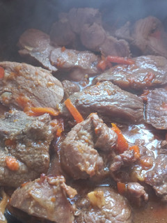 Una foto de Carne mechada en olla común