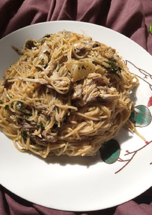 A picture of Spaghetti jallof.