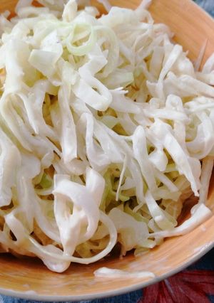 Una foto de Ensaladilla de col (repollo) 🥗