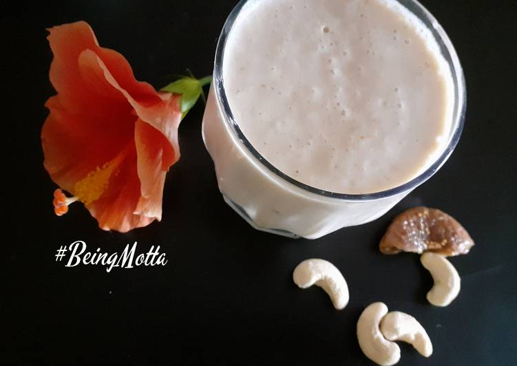 Recipe of Perfect Anjeer-Kaju Milkshake