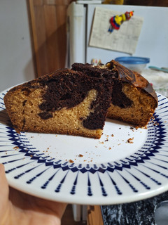 Una foto de Bizcochuelo marmolado 🥧🤎💛