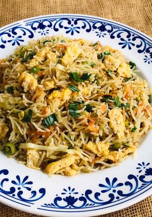 A picture of Egg fried rice 🇨🇳.