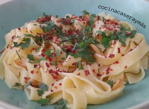 Foto principal de Pasta aglio e olio - ajo y aceite-