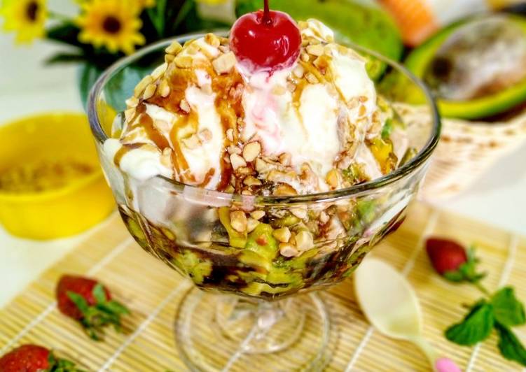 Cara Gampang Menyiapkan Mashed Avocado with Vanilla Ice Cream yang Bikin Ngiler