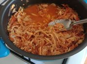 Una foto de tinga de pollo