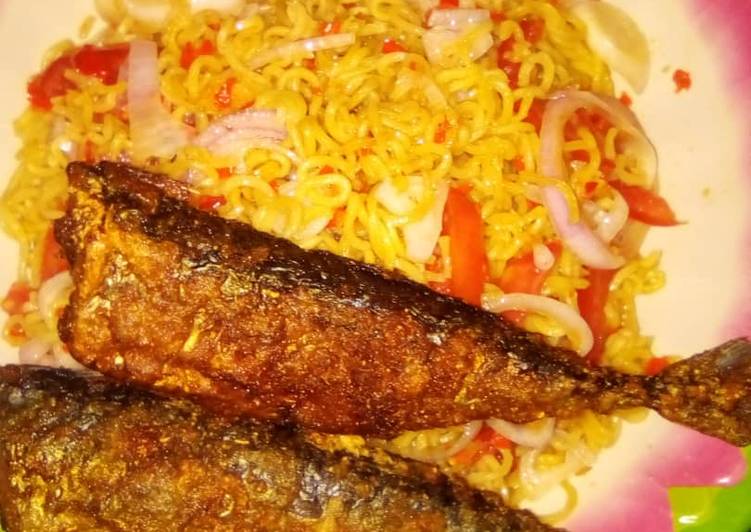 Recipe of Super Quick Homemade Indomie with fried fish Cooking Basics for Newbies