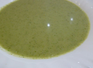 Foto principal de Sopa de canonigos y esparragos