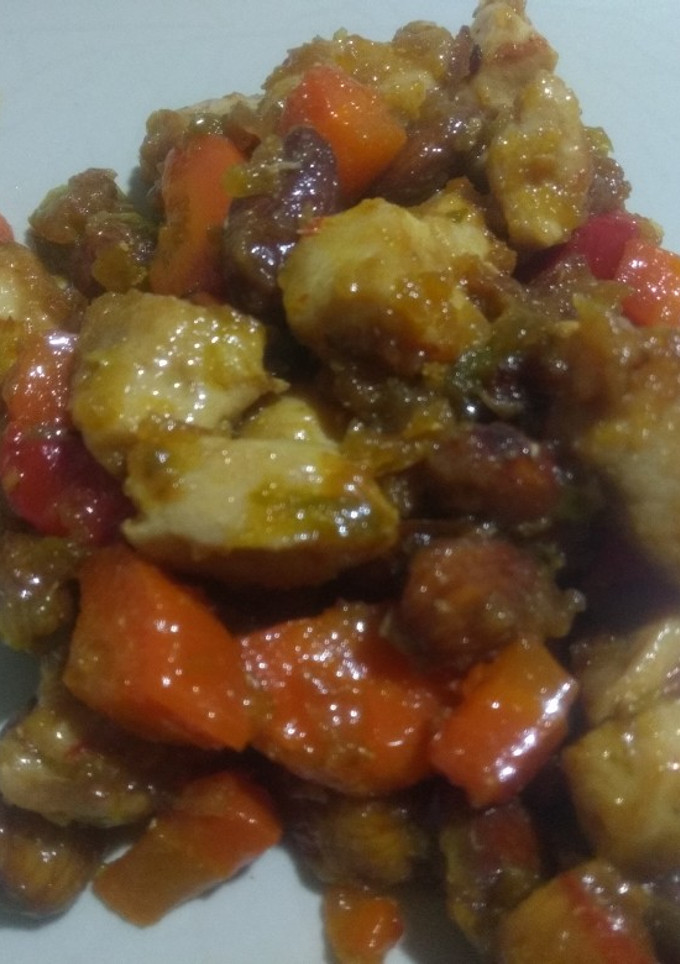 Una foto de Pollo con almendras