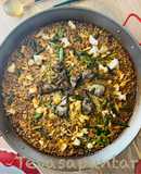 Paella de rape, ajos tiernos, espárragos y alcachofas 🥘 🧔‍♂️